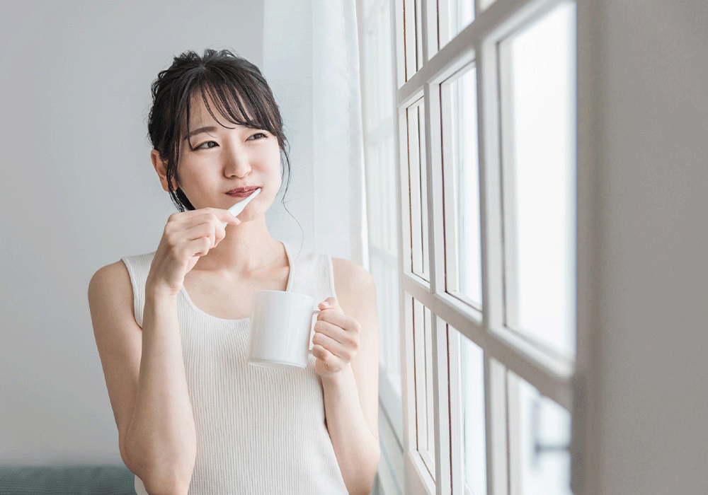 女性歯みがき
